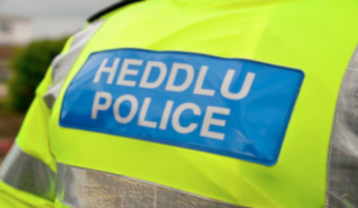 La policía galesa deberá ofrecer interpretación simultánea en galés en las comisarías