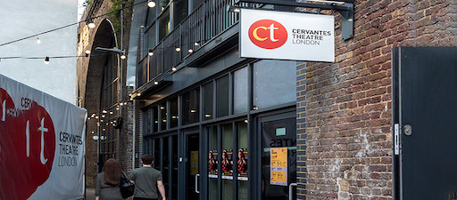 Pecha o Cervantes Theatre, a única sala de teatro en español de Londres