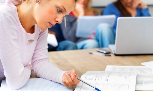 Según un informe, casi 2000 personas aprenden gallego en 16 países extranjeros