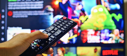 Según un estudio, casi el 70 % de la población quebequesa ve la televisión tradicional principalmente en francés 