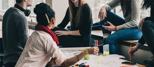 La Universidad de Vigo crea un distintivo para reconocer a las escuelas y facultades que fomenten el uso del gallego